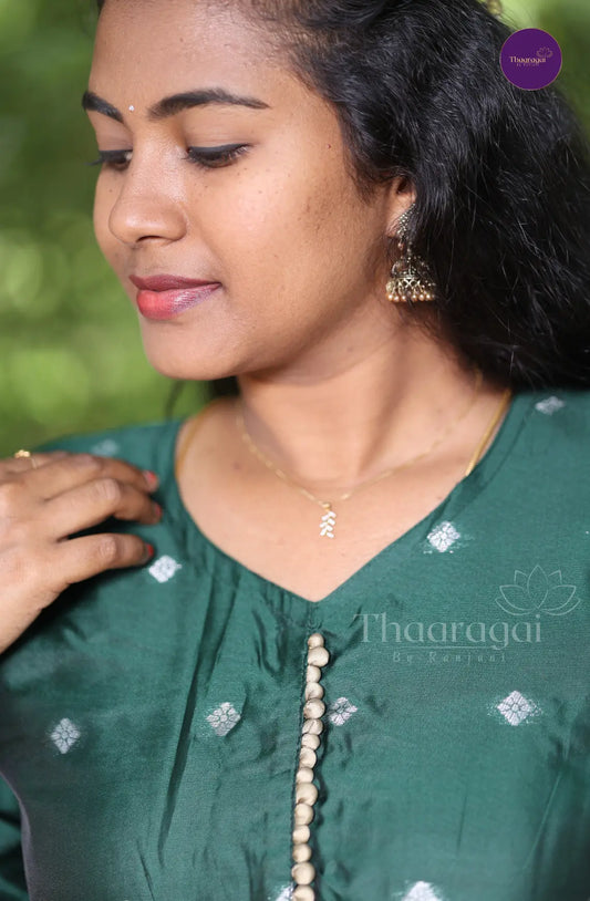 Maivizhi - Bottle Green with Champagne Gold