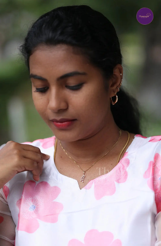 Velli Malar - White