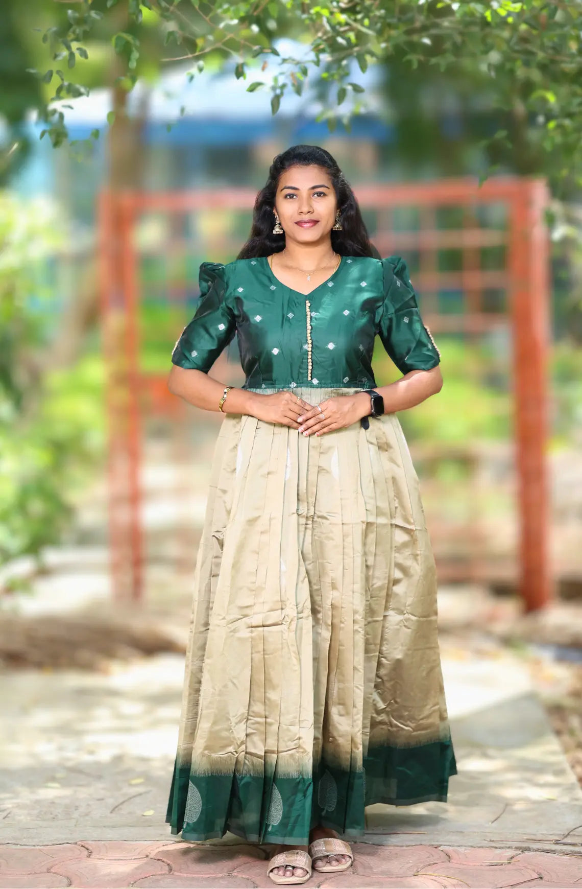 Maivizhi - Bottle Green with Champagne Gold